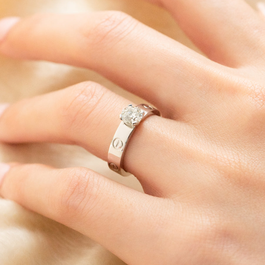 แหวน Cartier Love solitaire, 0.31 ct. H VVS2 brilliant-cut diamond 18K White Gold Size 53# (Used) #vrcarimt 7473