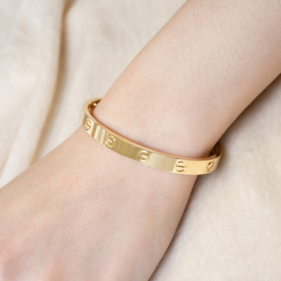 **Hold K.Ballbastic**กำไล Cartier Love Bracelet 18K Yellow Gold Size 19# (Used) #vrcab 6839