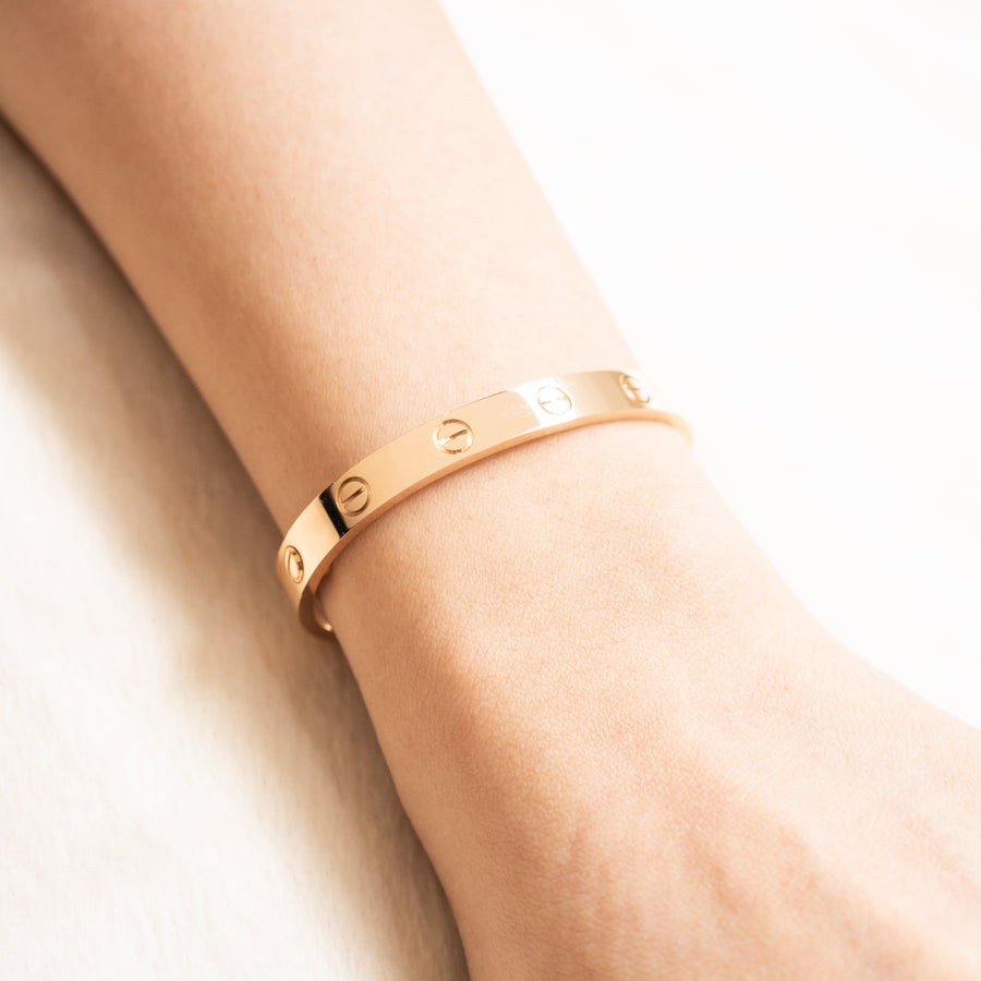 กำไลข้อมือ Cartier Love Bracelet 18K Rose Gold Size 16# (Used) #vrca 0945