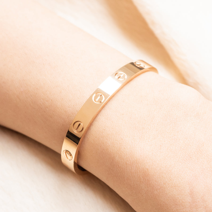 **Hold**กำไลข้อมือ Cartier Love Bracelet 18K Rose Gold Size 15# (Used) #vrcab 7519