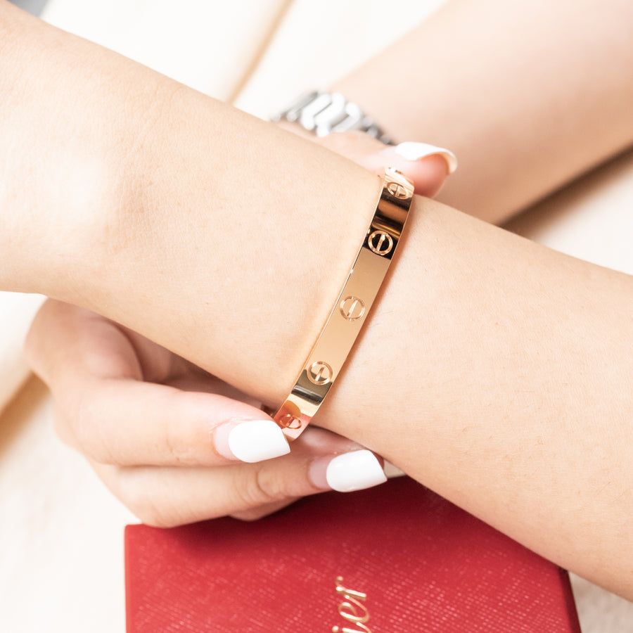 **Hold**กำไลข้อมือ Cartier Love Bracelet 18K Rose Gold Size 15# (Used) #vrcab 7519
