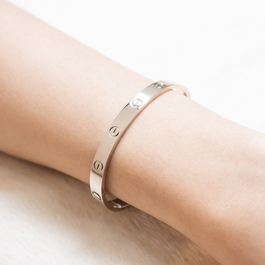 นาฬิกา Cartier Love Bracelet 18K White Gold Size 17# (Used) #vrca 0852