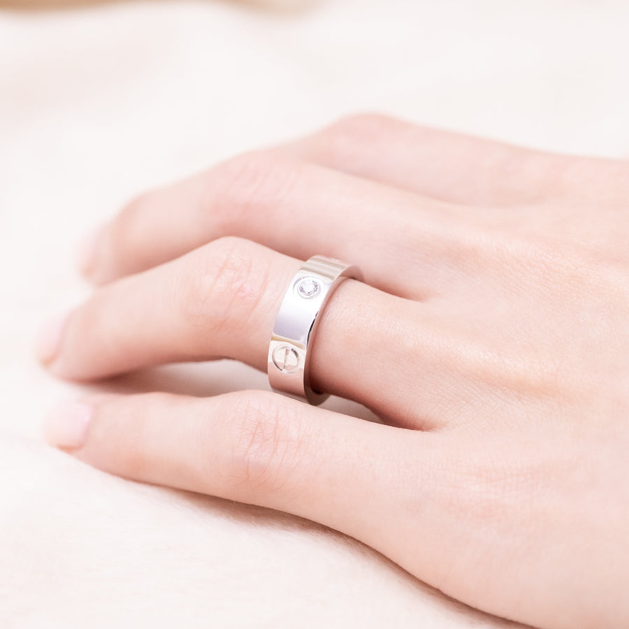 แหวน Cartier Love Ring, classic model, 3 diamonds 18K White Gold Size 56# (Used) #vrcarimt 7639