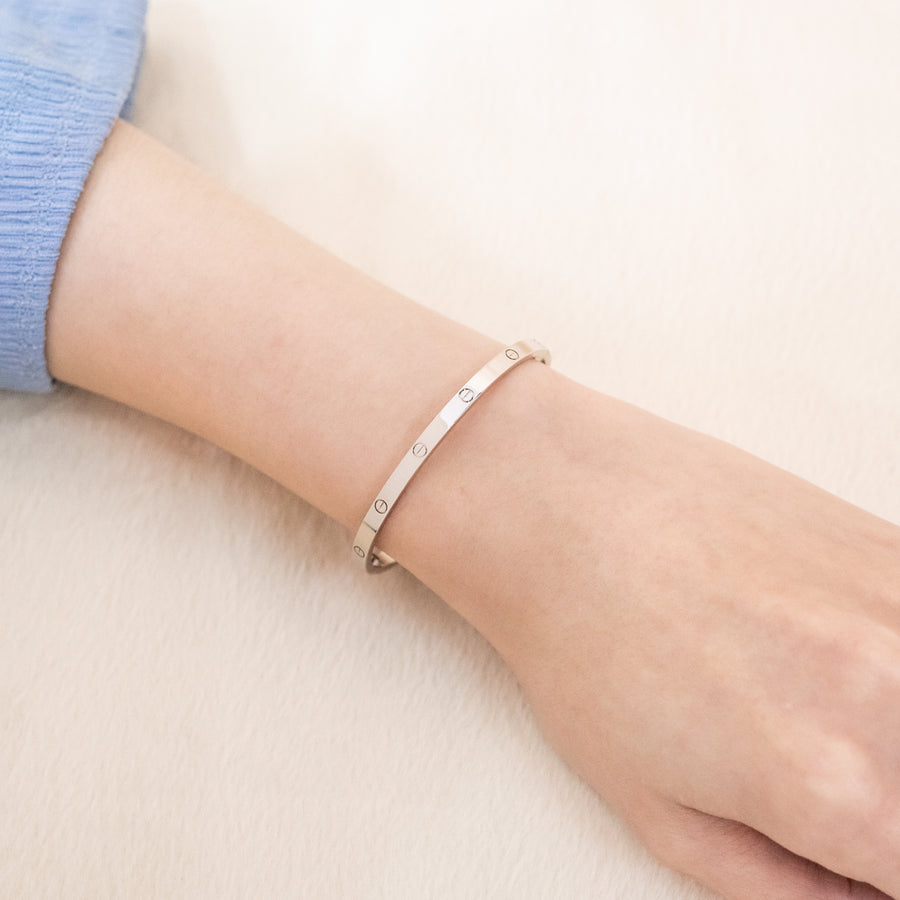 กำไลข้อมือ Cartier Love Bracelet, Small Model 18K White Gold Size 15# (Used) #vrcab 7351