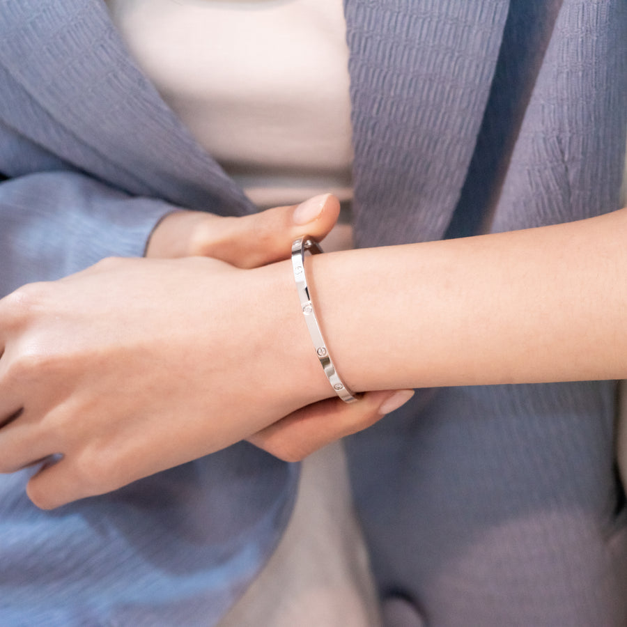 สร้อยคอ Cartier Love Bracelet รุ่นเล็ก 6 Diamonds 18K White Gold Size 16# (มือสอง) #vrcab 7407