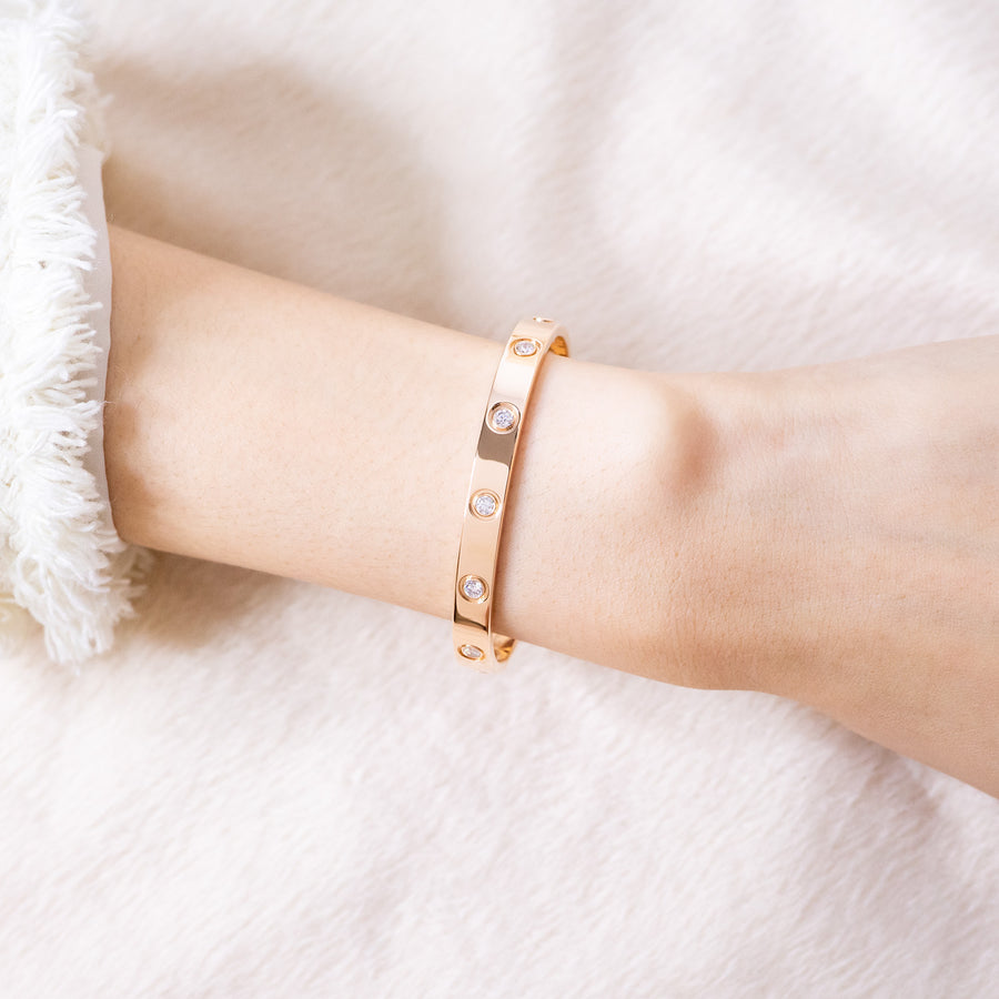 กำไลข้อมือ Cartier Love Bracelet, 10 Diamonds 18K Rose Gold Size 18# (Used) #vrcaHIT 1047