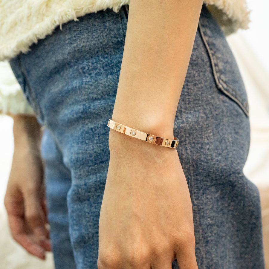 กำไลข้อมือ Cartier Love Bracelet, 10 Diamonds 18K Rose Gold Size 18# (Used) #vrcaHIT 1047