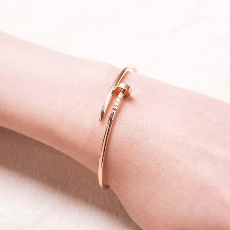 กำไลข้อมือ Cartier Juste Un Clou Bracelet, small model 18K Rose Gold Size 18# (Used) #vrcab 7525