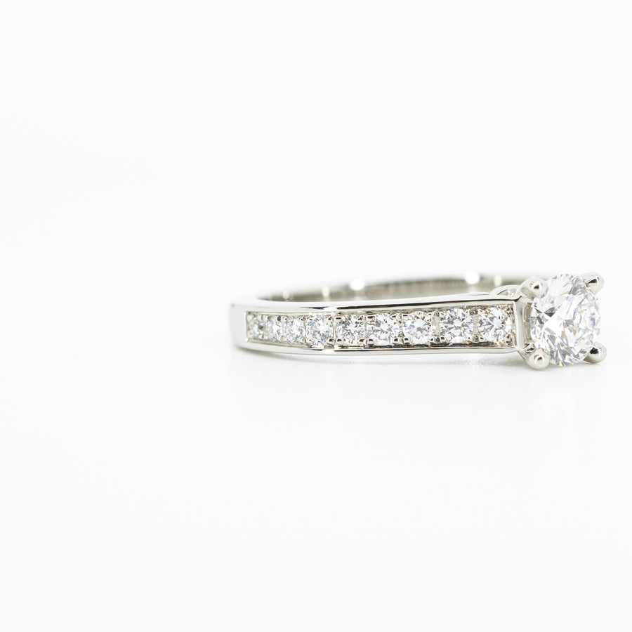 แหวน Cartier 1895 Solitaire ring 0.30ct E VVS1 with Pave Diamond Platinum950 Size 47# (Used) #vrcarim 4771