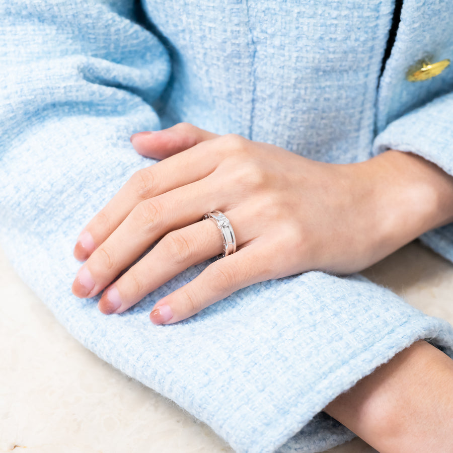 แหวน Bvlgari B.zero1 1band Solitaire Ring 0.30ct F VVS1 18K White Gold Size 53# (Used) #vrbvrimt 7440