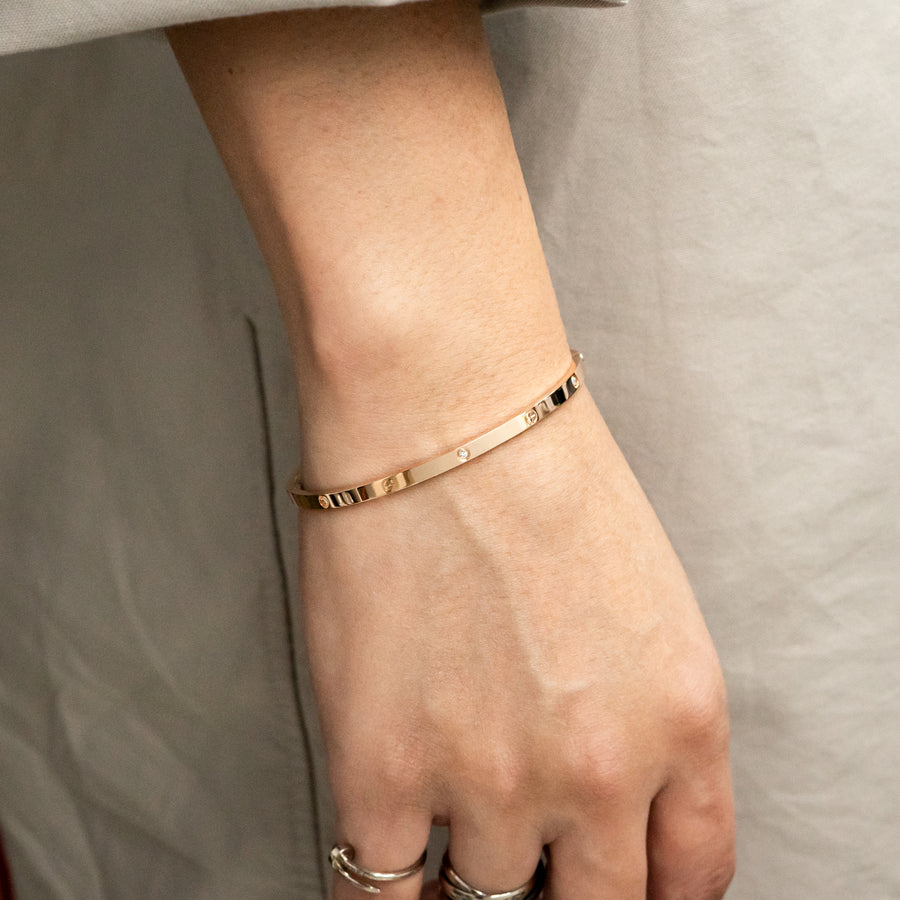 กำไลข้อมือ Cartier Love Bracelet, Small Model, 6 Diamonds 18K Rose Gold Size 15# (Used) #vrca 0943