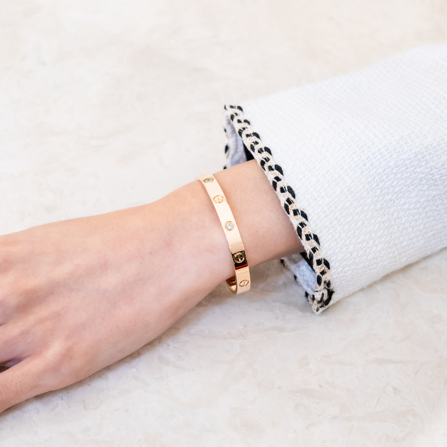 กำไลข้อมือ Cartier Love Bracelet, 4 diamonds 18K Rose Gold Size 17# (Used) #vrca 0934