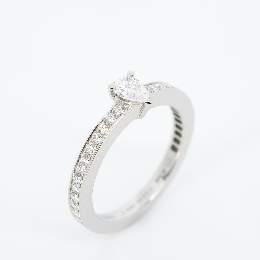 แหวน Chaumet Triomphe de Chaumet ring, set with a pear-shaped diamond and paved with brilliant-cut diamonds #T2 Platinum950 Size 48# (Used) #vrcmrim 5896