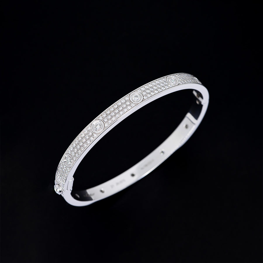 กำไลข้อมือ Cartier Love Bracelet, Diamond-Paved 18K White Gold Size 16# (Used) #vrcalrf 0919
