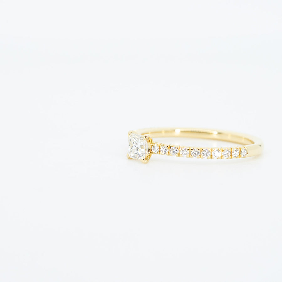 แหวน Cartier Etincelle De Cartier Solitaire ring 0.16ct with a Princess-Cut Diamond #T3 18K Yellow Gold Size 48# (Used) #vrcarim 6064