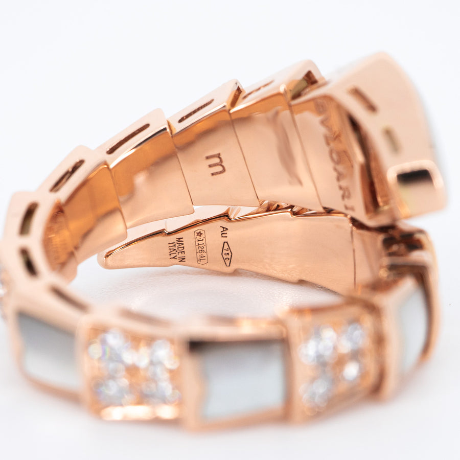 แหวน Bvlgari Serpenti Viper one-coil ring set with pavé diamonds and white mother-of-pearl elements 18K Rose Gold Size M# (Used) #vrbv 0912