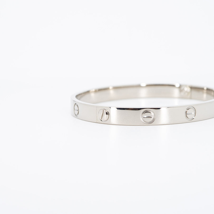 กำไล Cartier Love Bracelet Classic Lock System 18K White Gold Size 18# (Used) #vrca 0754