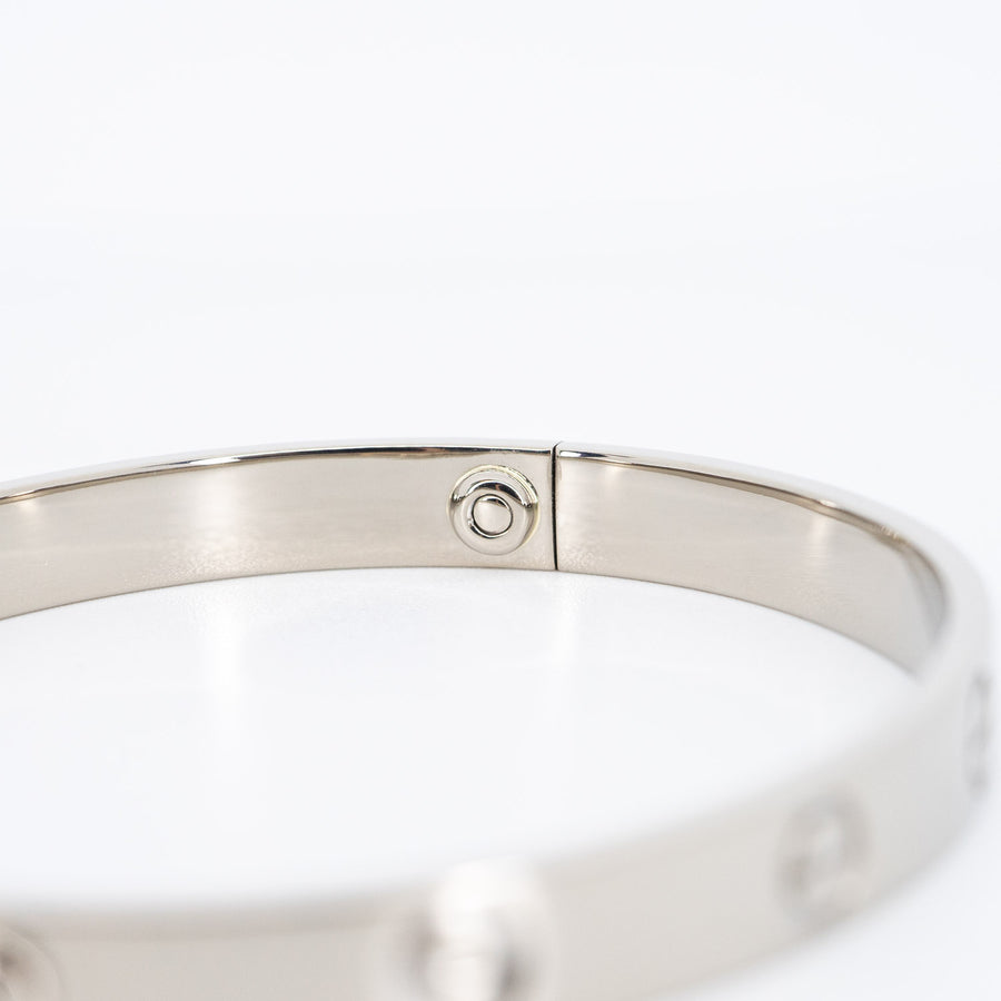 กำไล Cartier Love Bracelet Classic Lock System 18K White Gold Size 18# (Used) #vrca 0754