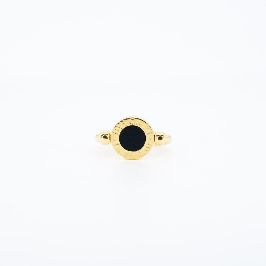 แหวน Bvlgari Bvlgari Flip Ring set with coral and onyx 18K Yellow Gold Size 48# (Used) #vrbvrim 6574 #gemstone