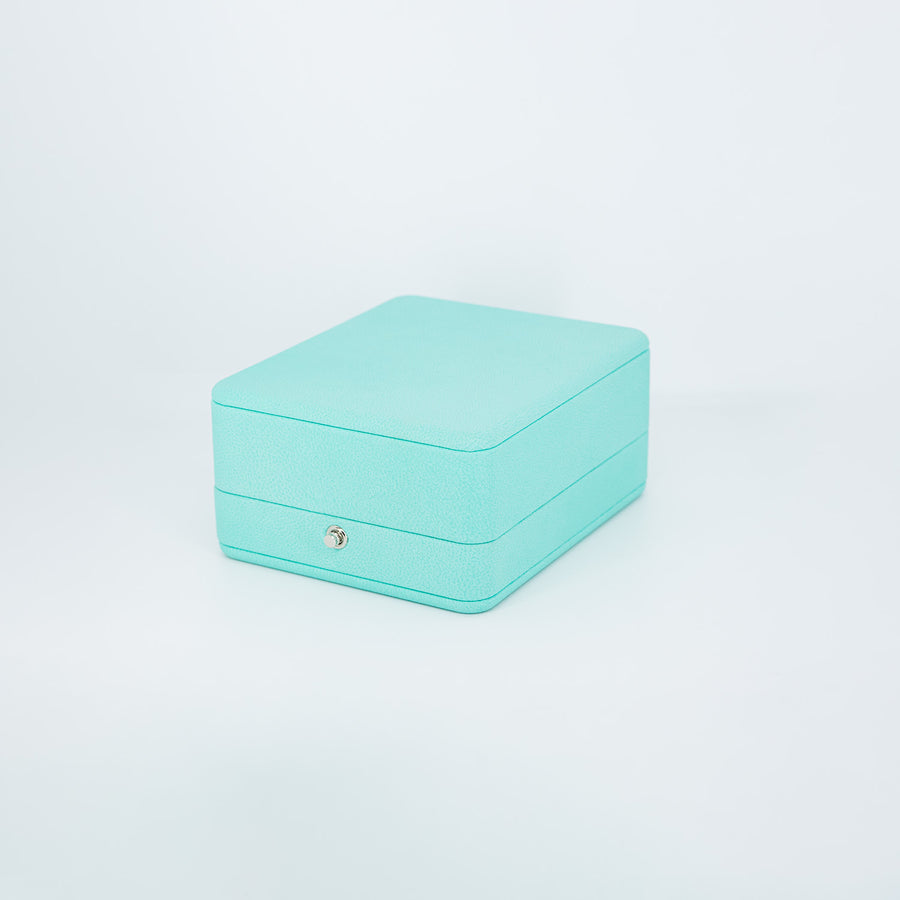 กำไลข้อมือ Tiffany & Co. Tiffany T Wire with Diamond Bracelet 18K Yellow Gold Size M(16 cm.)# (Used) #vrti 1045