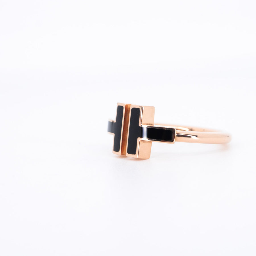 แหวน Tiffany & Co. Tiffany T Black Onyx Wire Ring 18K Rose Gold Size 52# (Used) #vrtirimt 6683