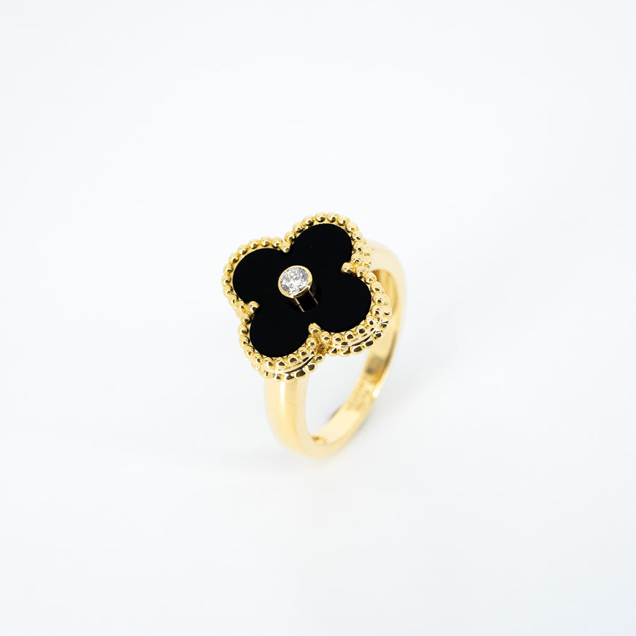 แหวน Van Cleef & Arpels Vintage Alhambra ring, Diamond, Onyx 18K Yellow Gold Size 50# (Used) #vrvar 6727