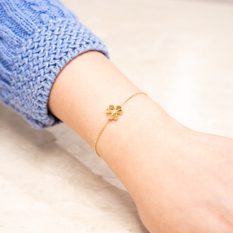 สร้อยข้อมือ Van Cleef & Arpels Frivole bracelet, mini model ,Diamond 18K Yellow Gold Size 15.75-17.25cm.# (Used) #vrvab 6721