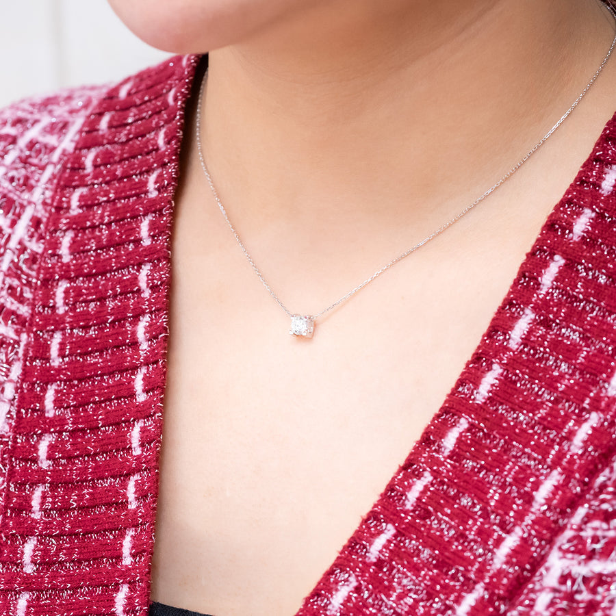 สร้อยและจี้ Cartier C de Cartier necklace with diamond 0.34ct H VVS2 White Gold Size 37.5 cm.# (Used) #vrca 0976