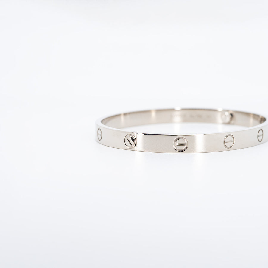 กำไล Cartier Love Bracelet 18K White Gold Size 19# (Used) #vrcab 6842