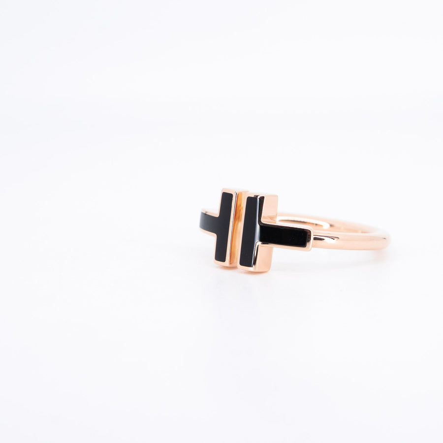 แหวน Tiffany & Co. Tiffany T Black Onyx Wire Ring 18K Rose Gold Size 53# (Used) #vrtirim 6898