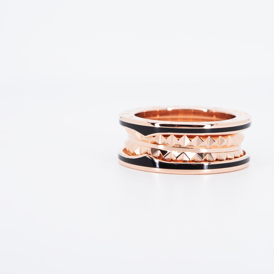 แหวน Bvlgari B.zero1 Rock two-band ring with studded spiral and black ceramic 18K Rose Gold Size 55# (Used) #vrbvrimt 6933