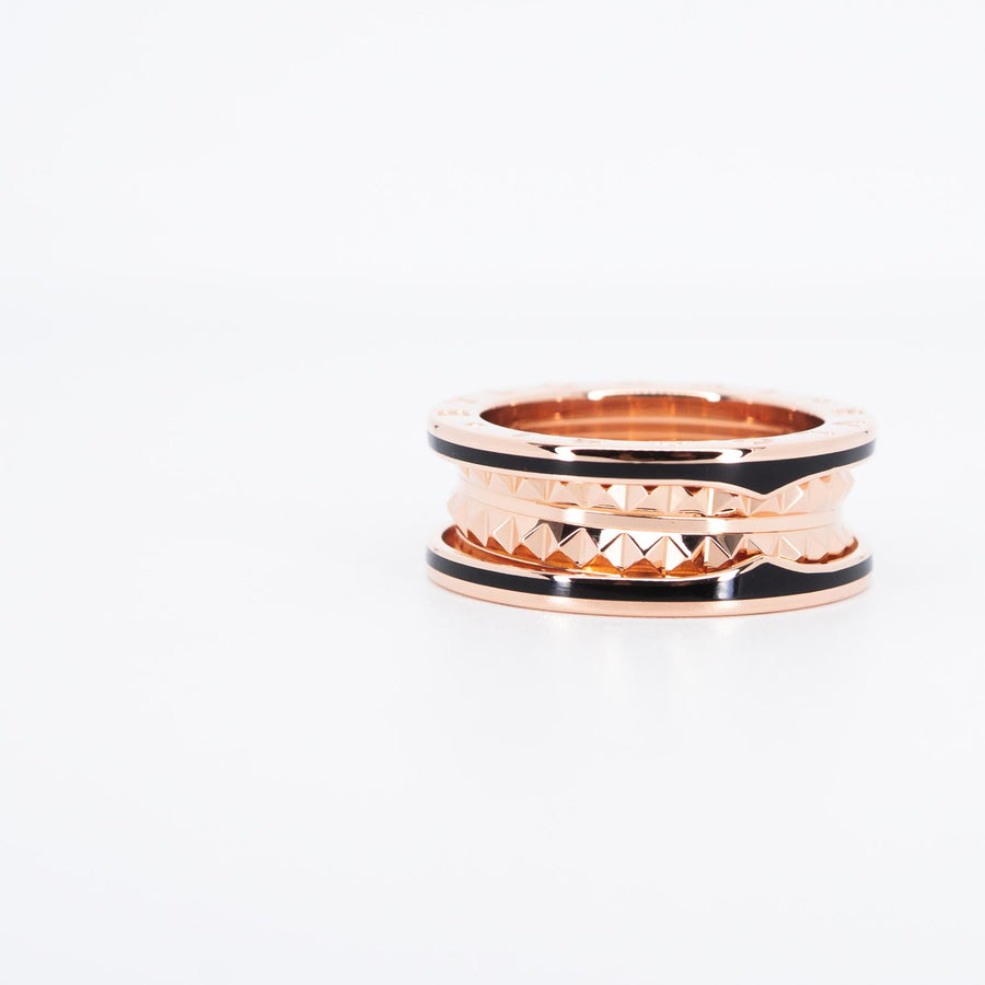 แหวน Bvlgari B.zero1 Rock two-band ring with studded spiral and black ceramic 18K Rose Gold Size 55# (Used) #vrbvrimt 6933