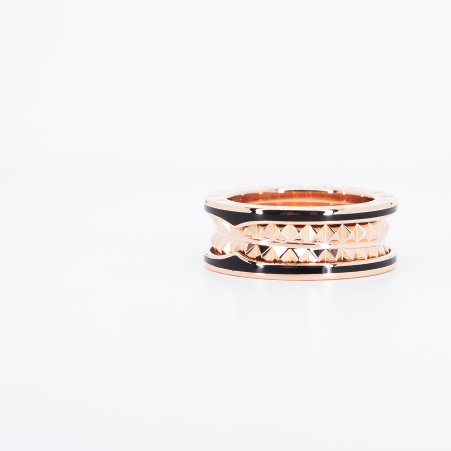 แหวน Bvlgari B.zero1 Rock two-band ring with studded spiral and black ceramic 18K Rose Gold Size 54# (Used) #vrbvrimt 6932