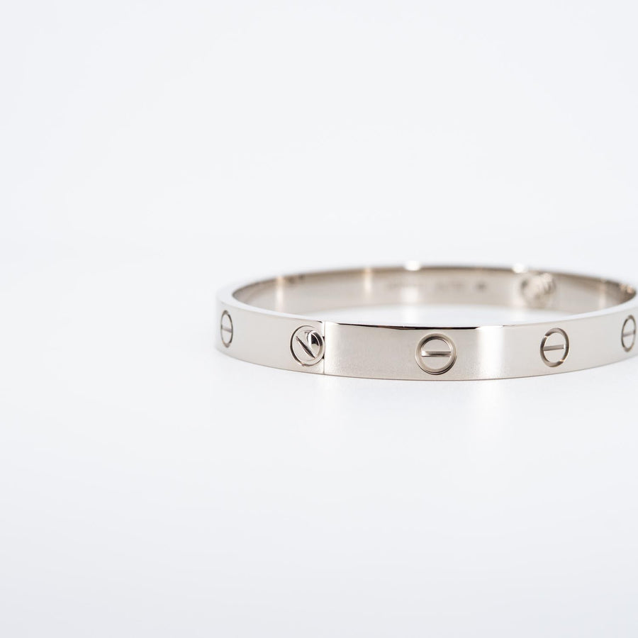 นาฬิกา Cartier Love Bracelet 18K White Gold Size 17# (Used) #vrca 0852