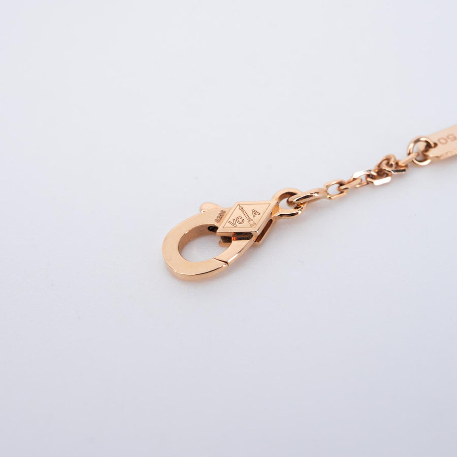 สร้อยและจี้ Van Cleef & Arpels Vintage Alhambra pendant, Obsidian from the 2023 Holiday collection 18K Rose Gold Size 37-41.5cm.# (Used) #vrvanl 7080