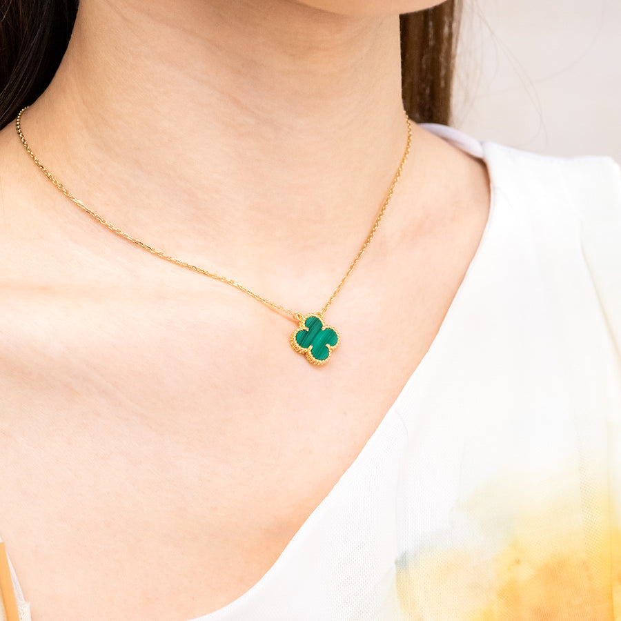 สร้อยและจี้ Van Cleef & Arpels Vintage Alhambra Pendant, Malachite 18K Yellow Gold Size 38-42cm.# (Used) #vrvanlimt 7384