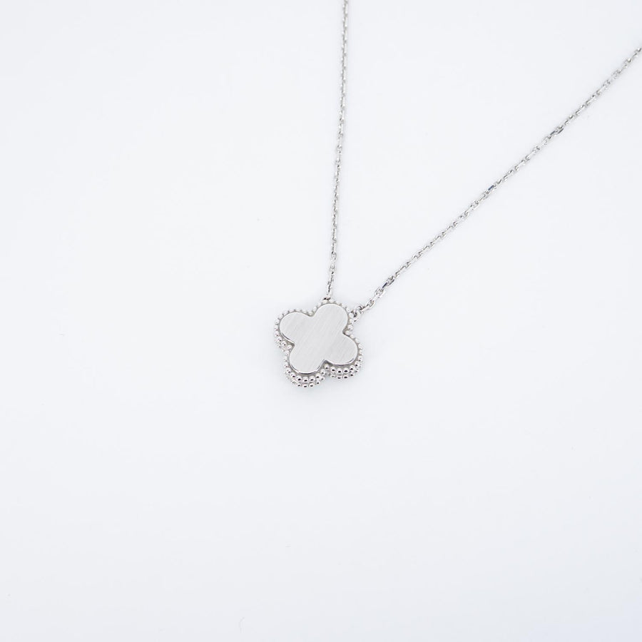 สร้อยและจี้ Van Cleef & Arpels Vintage Alhambra pendant, Green Celadon from the 2022 Holiday Collection 18K White Gold Size 37-41cm.# (Used) #vrvanl 7660