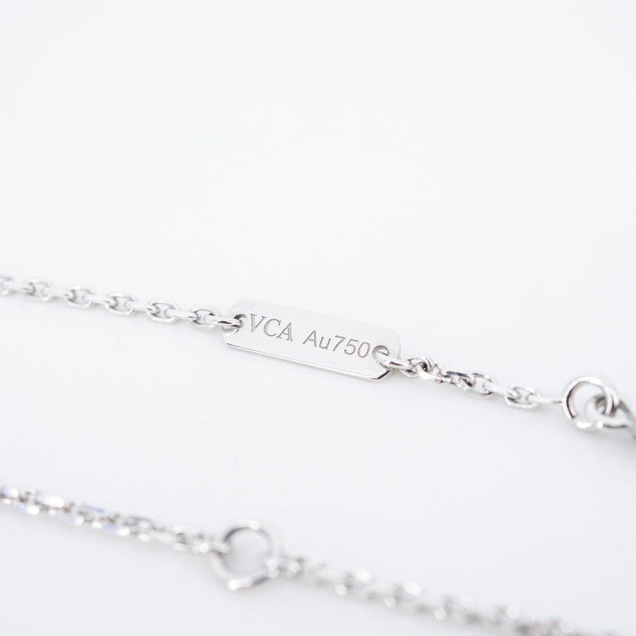 สร้อยและจี้ Van Cleef & Arpels Vintage Alhambra pendant, Green Celadon from the 2022 Holiday Collection 18K White Gold Size 37-41cm.# (Used) #vrvanl 7660