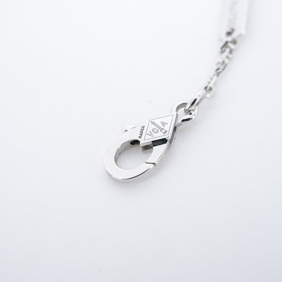 สร้อยและจี้ Van Cleef & Arpels Vintage Alhambra pendant, Green Celadon from the 2022 Holiday Collection 18K White Gold Size 37-41cm.# (Used) #vrvanl 7660