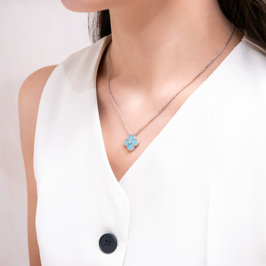 สร้อยและจี้ Van Cleef & Arpels Alhambra Holiday Pendant Necklace 2022 with Green Celadon and Diamonds 18K White Gold Size 37/41.5cm.# (Used) #vrvanl 7575