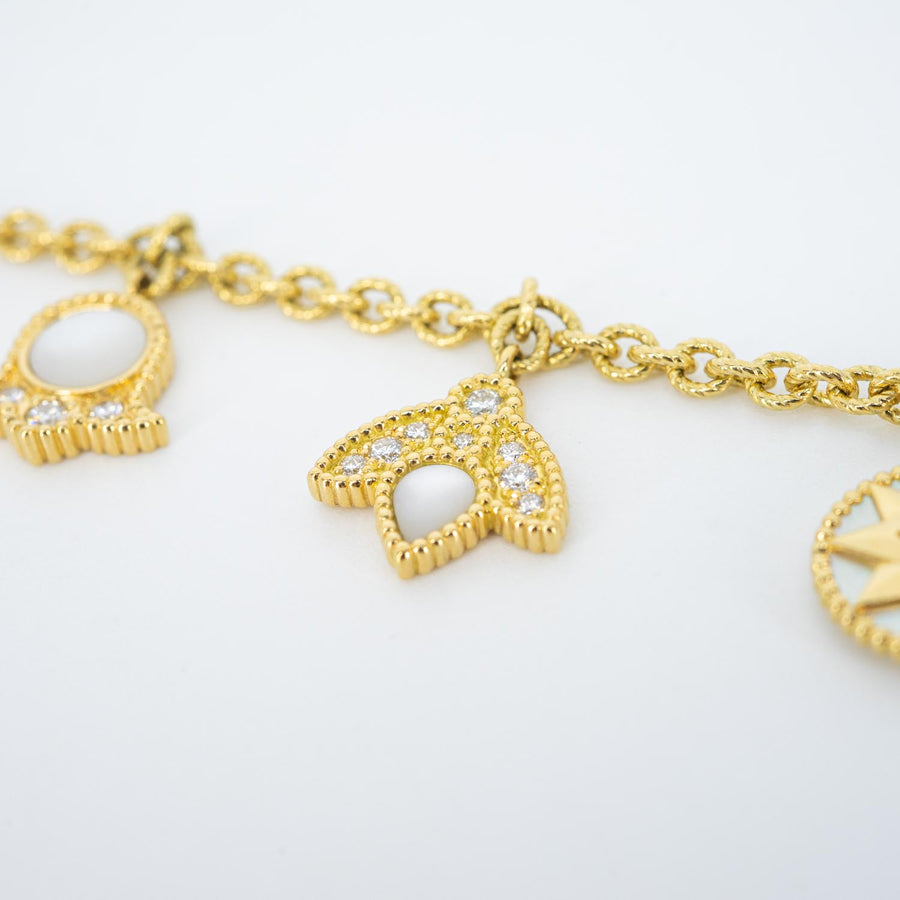 สร้อยข้อมือ Dior Dior Rose des Vents Bracelet, Mother of pearl, Diamonds 18K Yellow Gold Size 17cm.# (Used) #vrdi 1065