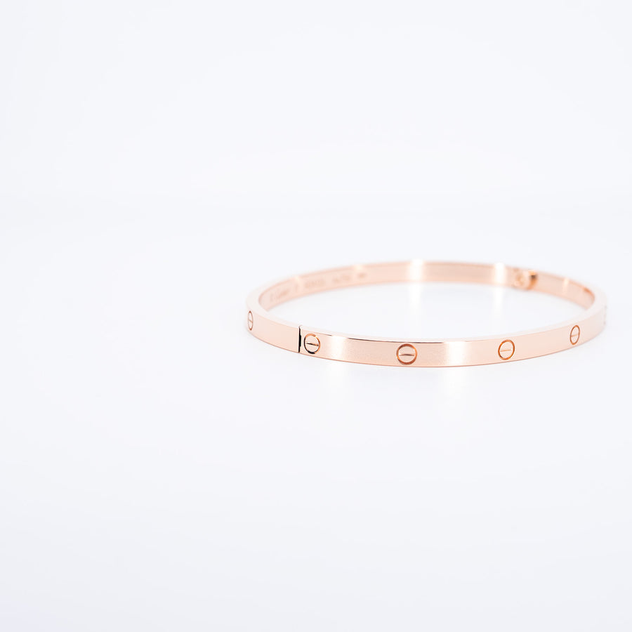กำไลข้อมือ Cartier Love Bracelet, Small Model 18K Rose Gold Size 17# (Used) #vrcab 7254