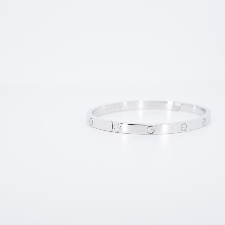**Hold k.coke** กำไลข้อมือ Cartier Love Bracelet small model 18K White Gold Size 15# (Used) #vrcab 7145