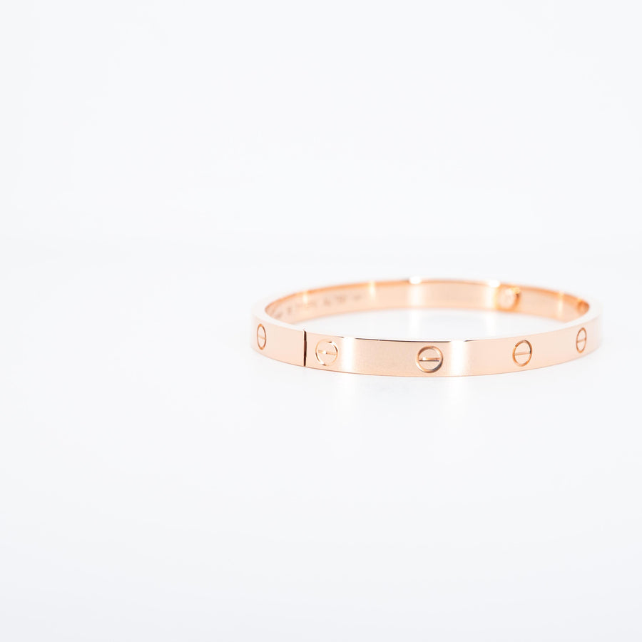 กำไลข้อมือ Cartier Love Bracelet, Medium Model 18K Rose Gold Size 16# (Used) #vrcan 7286