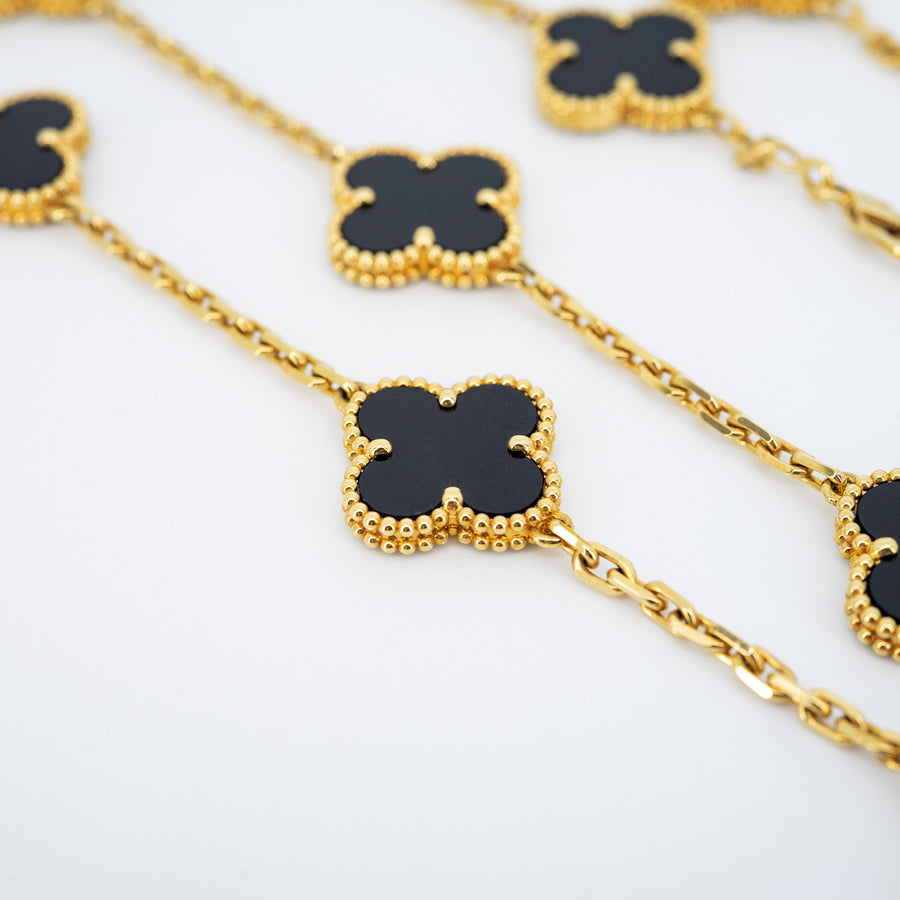 สร้อยคอ Van Cleef & Arpels Vintage Alhambra long necklace, 20 motifs, Onyx 18K Yellow Gold Size 85cm.# (Used) #vrva 0926