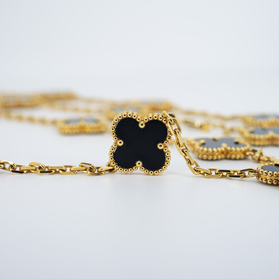 สร้อยคอ Van Cleef & Arpels Vintage Alhambra long necklace, 20 motifs, Onyx 18K Yellow Gold Size 85cm.# (Used) #vrva 0926