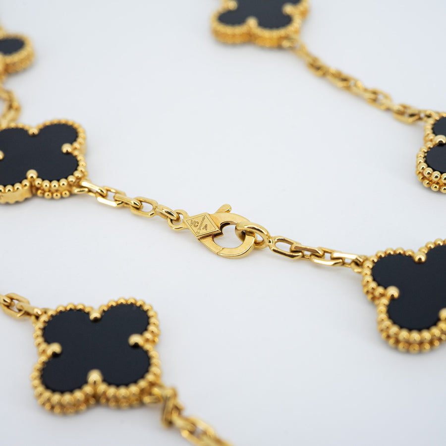 สร้อยคอ Van Cleef & Arpels Vintage Alhambra long necklace, 20 motifs, Onyx 18K Yellow Gold Size 85cm.# (Used) #vrva 0926