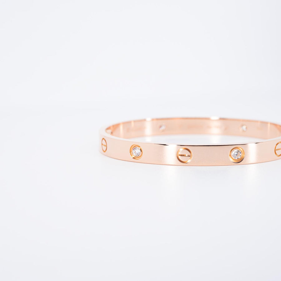 กำไลข้อมือ Cartier Love Bracelet, 4 diamonds 18K Rose Gold Size 17# (Used) #vrca 0934