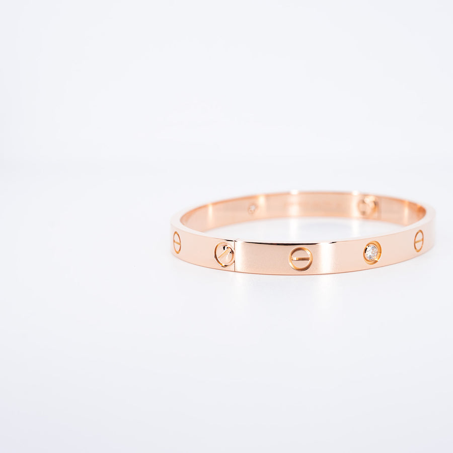 กำไลข้อมือ Cartier Love Bracelet, 4 diamonds 18K Rose Gold Size 17# (Used) #vrca 0934