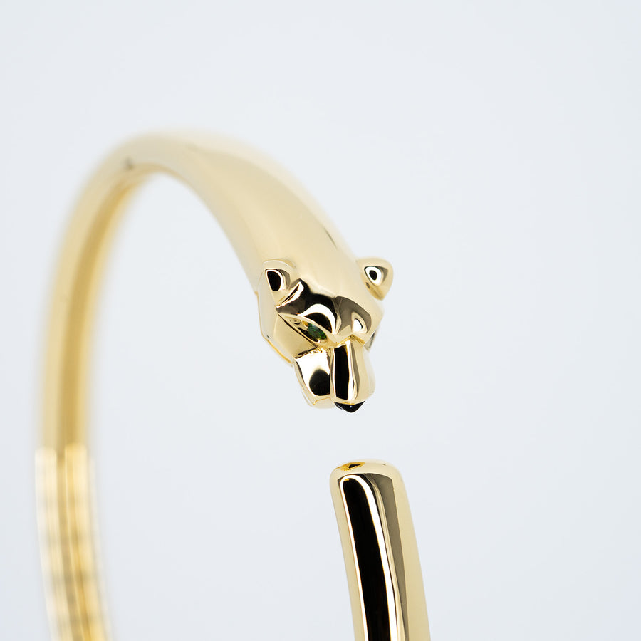 กำไลข้อมือ Cartier Panthere de Cartier bracelet, onyx, set with 2 tsavorite garnets 18K Yellow Gold Size 17# (Used) #vrcab 7303